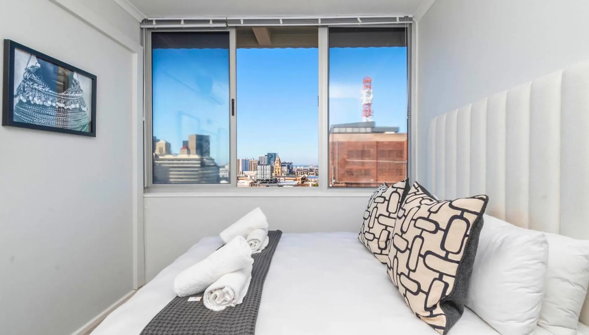 Stylish Urban Retreat With Stunning City Views Le Cap 0*,